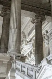Strategic legal guidance for enforcing foreign judgments in Spain inside a Spanish courtroom.