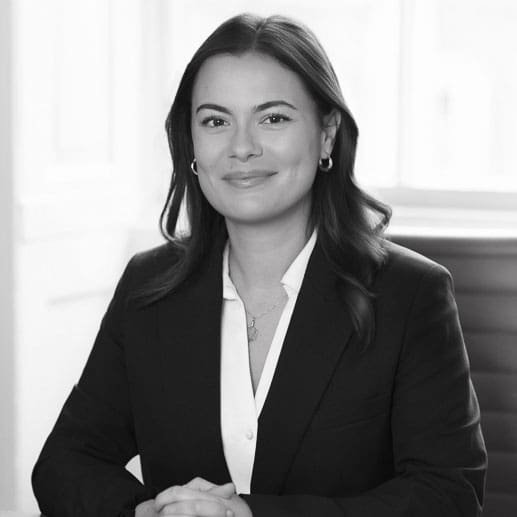 Ana Mudra Lawyer in London