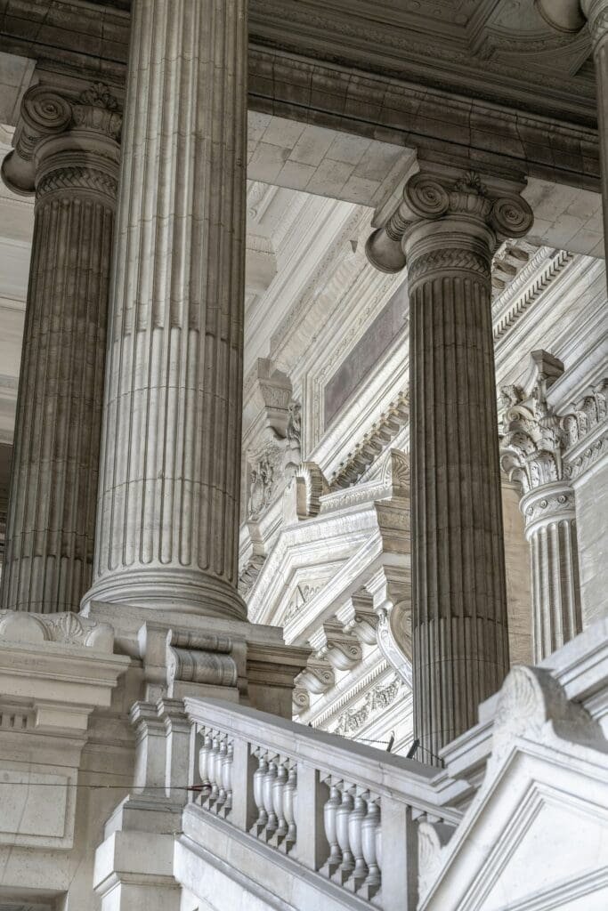 Strategic legal guidance for enforcing foreign judgments in Spain inside a Spanish courtroom.