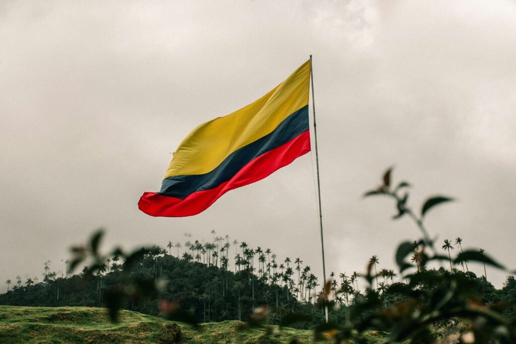 Colombian flag representing options for retiring to Colombia from the UK