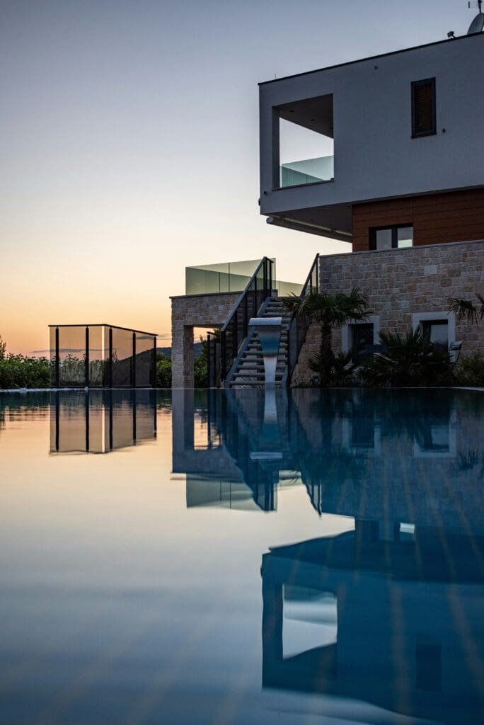 Modern luxury apartments for EDAV Spain residential real estate investment.
